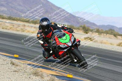 media/Jan-13-2024-SoCal Trackdays (Sat) [[9c032fe5aa]]/Turn 14 Inside (150pm)/